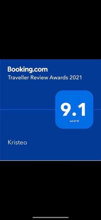 Kristeo Apartment Vlorë Екстериор снимка