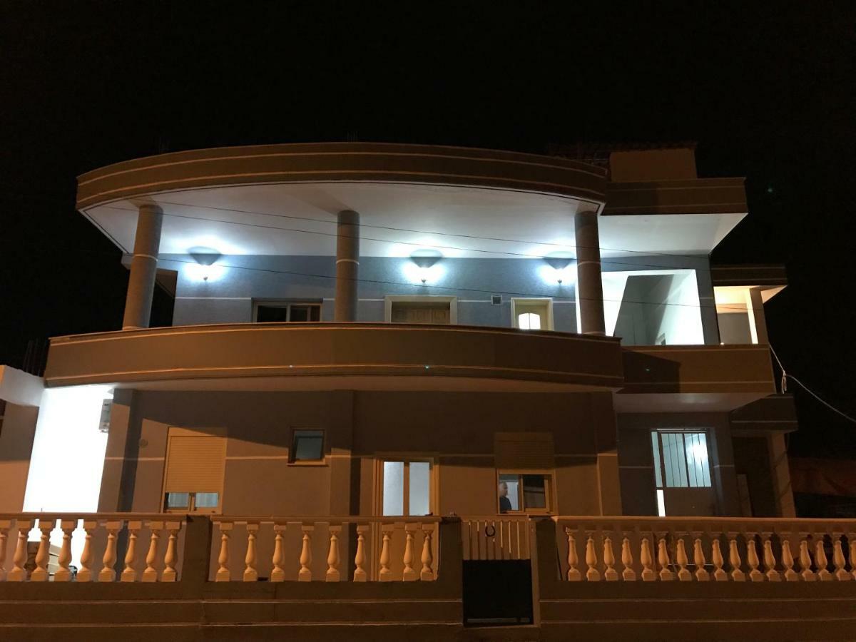 Kristeo Apartment Vlorë Екстериор снимка